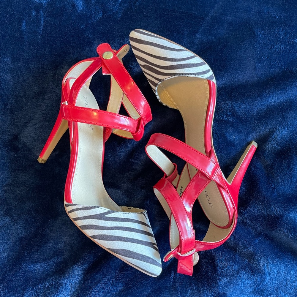 Red, black and white- shoe dazzle.